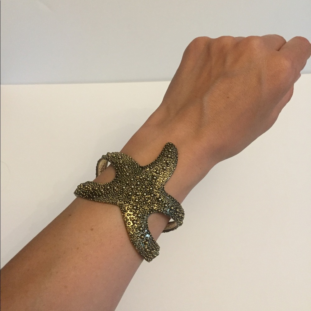 Starfish crawler bracelet